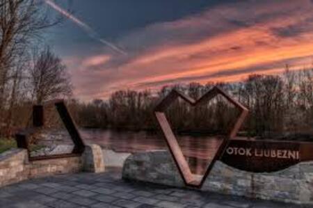 Otok ljubezni Ižakovci